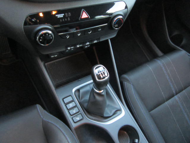 Hyundai Tucson 1.7 CRDi Comfort 2WD - immagine 8