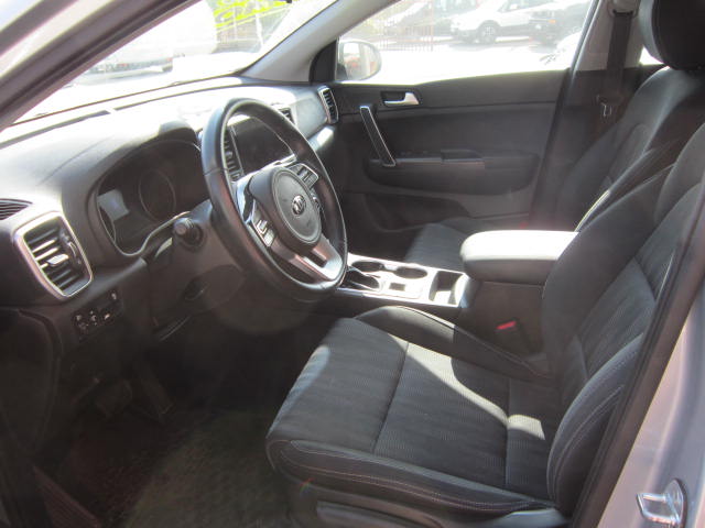 KIA SPORTAGE 1.6 TD UNI PROPR. AUTOM. - immagine 9