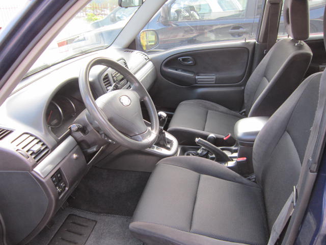 Suzuki Grand Vitara 2.0 T.D. SW GANCIO TRIANO - immagine 7
