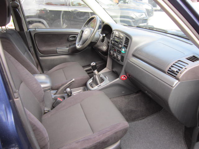 Suzuki Grand Vitara 2.0 T.D. SW GANCIO TRIANO - immagine 10