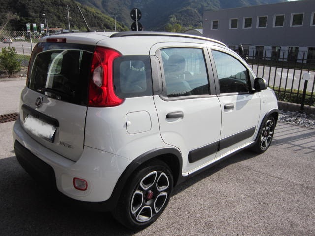 Fiat Panda 1.0 FireFly S&S Hybrid City Life - immagine 4