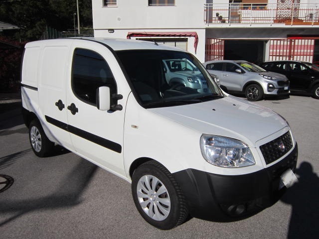 Fiat Doblo Doblò 1.9 MJ Cargo Lamierato UNI PROPR. - immagine 3