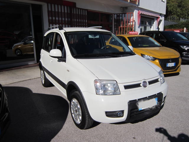 Fiat Panda 1.2 4x4 Climbing - immagine 3